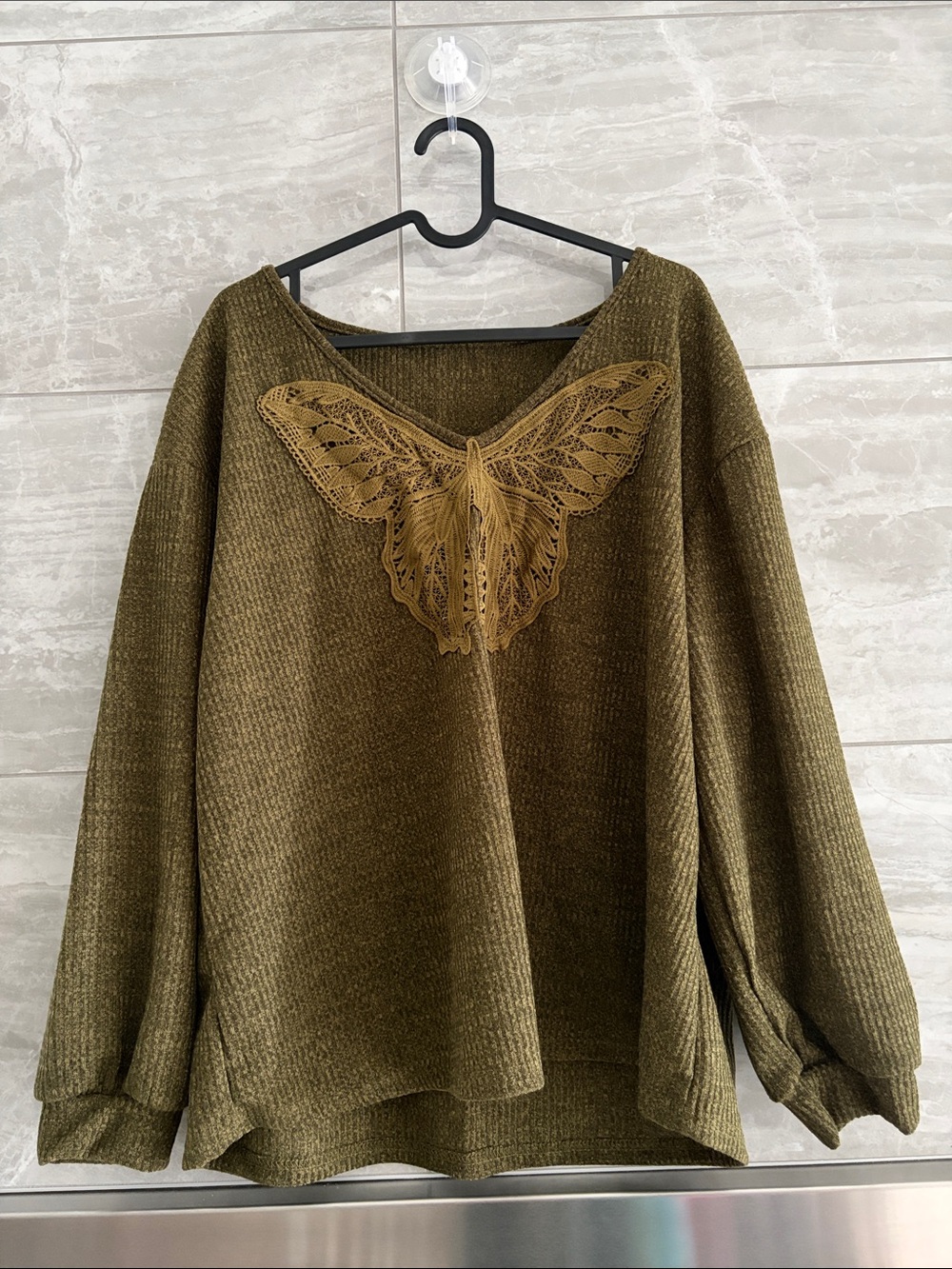 ROMWE Olive Green Scoop Neck Sweater with Butterfly Applique
